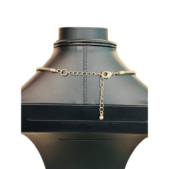 Goldtone Triangle Necklace 17"-20" Lays Flat Lobster Clasp - Picture 14 of 16